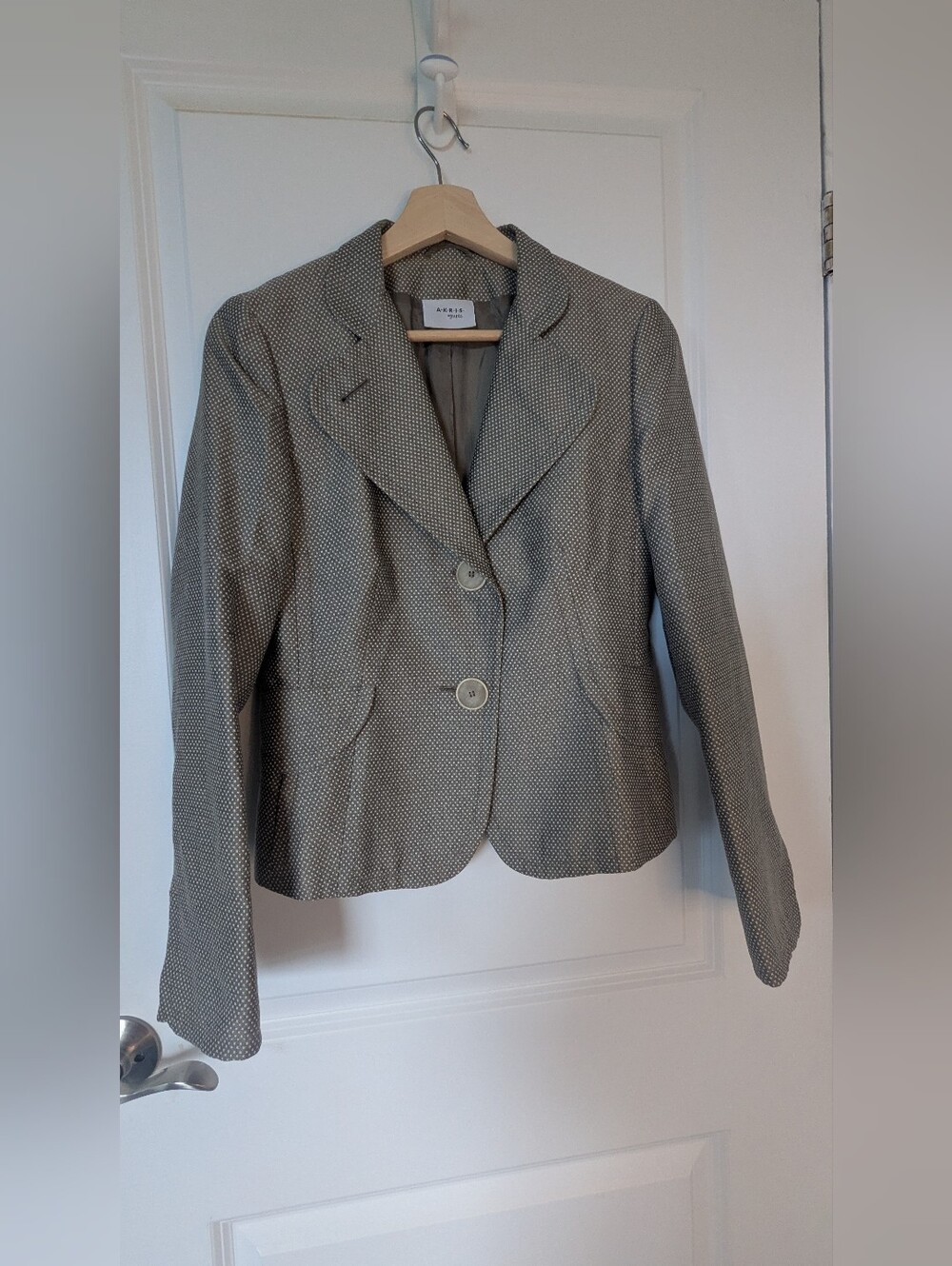 Akris punto Taupe Micro-Dot Tailored Blazer Jacket – Size US 8 / F 40 / D 38